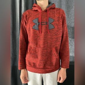 Under Armour Sweatshirt